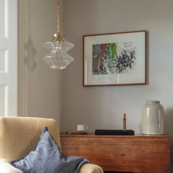 Vintage Mid-Century Modern pair of pendant lights. - Picture 2 of 9